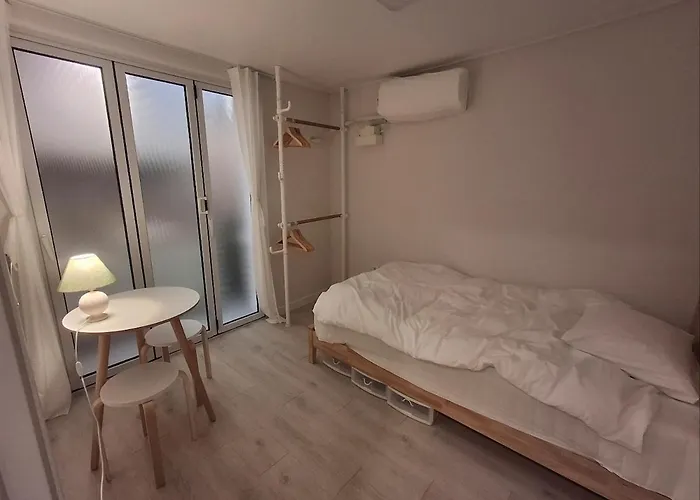 Appartement Two-bedroom In Sinchon Séoul