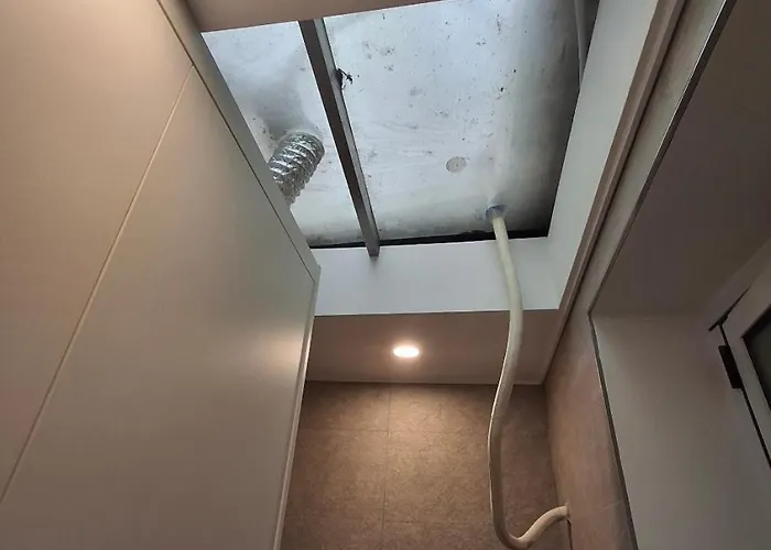 Two-bedroom In Sinchon Appartement *